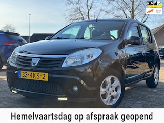 Dacia Sandero 1.2 Lauréate AIRCO EL.RAMEN STUURBEKR. APK 01-2027 BOEKJES