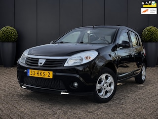Dacia Sandero 1.2 Lauréate AIRCO EL.RAMEN STUURBEKR. APK 01-2027 BOEKJES