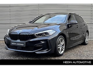 BMW 118i Business Edition Plus / Nederlandse Auto / Adaptieve LED koplampen / M-Sport Pakket / Lederen Bekleding / Navigatie /