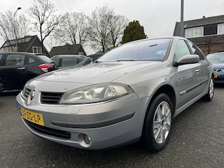 Renault Laguna 2.0-16V Tech Line,Apk31/1/27,Airco,Cruise,Nap,Navi