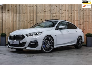 BMW 218i M-Sport *Pano*Camera*Sportstoelen*Head-Up*Leder*