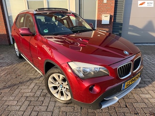 BMW X1 SDrive18i Executive / Schuifdak / Navi / Cruise