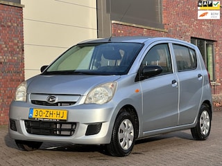 Daihatsu Cuore 1.0 Trend Nieuwe APK**4 Nieuwe all season banden*NAP*Stuurbekrachtiging*Nette auto*