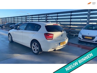 BMW 118i Business+ 5-deurs 170pk Automaat Clima Navi PDC Xenon