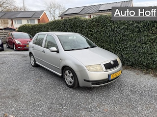 Skoda Fabia 1.4 Comfort | Elekt. Ramen | LMV | Trekhaak | Radio / CD | Nieuwe APK!