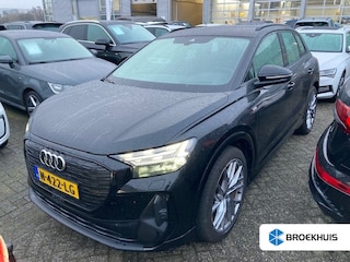 Audi Q4 40 Launch edition S Competition 204pk | Trekhaak | Head display | Camera achter  | Sonos audio | Dodehoekdetectie | Elektri bestuurdersstoel met memory | Adaptief cruise control | 21"LMV