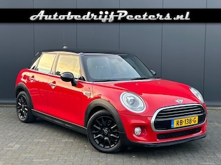 Mini Cooper 1.5 5-Drs HUD LED Leder Sportstoelen Navi Cruise NL-auto