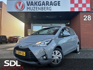 Toyota Yaris 1.5 Hybrid Active // CLIMA // CAMERA // CRUISE // APPLE CARPLAY / ANDROID AUTO
