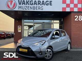 Toyota Yaris 1.5 Hybrid Active // CLIMA // CAMERA // CRUISE // APPLE CARPLAY / ANDROID AUTO