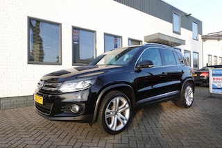 Volkswagen Tiguan 1.4 TSI Club &amp; Lounge Edition Automaat Panorama Trekhaak afn
