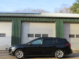 Ford Focus 1.0 EBH ACTIVE