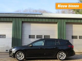 Ford Focus 1.0 EBH ACTIVE