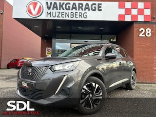 Peugeot 2008 1.2 PureTech Allure // FULL LED // NAVI + CARPLAY // CAMERA // KEYLESS // PDC