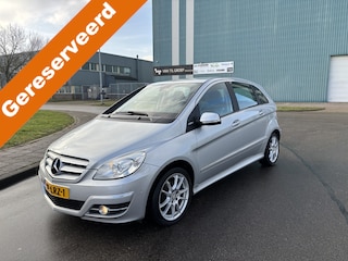Mercedes-Benz B-klasse 180 BlueEFFICIENCY LPG-G3 onderbouw 116 PK. Mooie en zeer fijn rijdende auto !!!