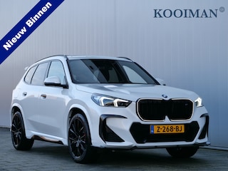 BMW X1 sDrive18i 136 PK M-Sport Automaat Navi / DAB / Apple Carplay / Camera / Pano-dak / Trekhaak