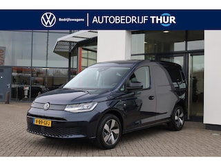 Volkswagen Caddy Cargo 1.5 TSI Style 85KW/115PK DSG, 18" lmv, Lederen bekleding ergo stoelen, Achteruitrijcamera, navigatie- en multimediapakket, adaptive cruise control, climatronic airconditioning, winterpakket, LED lichten, parkeerhulp voor en achter, dode hoek detectie, digital cockpit, keyless entry & go, ergo comfortstoelen, zijwandbekleding, betonplex laadvloer, trekhaak, privacy glas, achterdeuren,
