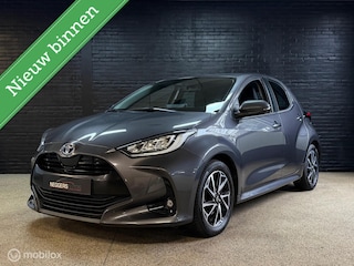 Toyota Yaris 1.5 Hybrid Business Plus * Carplay * Stoelverw *