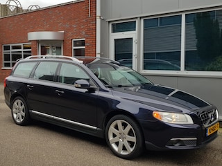 Volvo V70 2.0 Leder Navi Trekhaak 18"Vlg Ecc