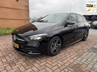 Mercedes-Benz B-klasse 160 Advantage, AMG Sport, Night Pakket, Wide Screen, Leder Alcantara,