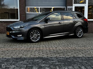 Ford Focus Wagon 1.5 ST LINE TITANIUM ECC-AIRCO/NAVI/PDC