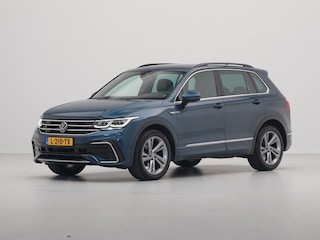 Volkswagen Tiguan 1.5 TSI 150pk DSG R-Line Navigatie Wegkl. trekhaak Acc Elek. kofferklep