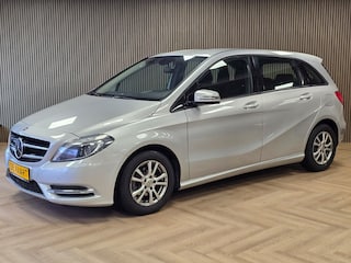 Mercedes-Benz B-klasse 180 Ambition AUT. CAMERA PARKEERSENSOREN VOOR EN ACHTER CRUISE CONTROL NAVI AIRCO BLUETOOTH