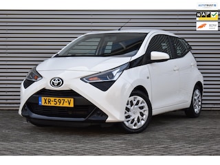 Toyota Aygo 1.0 VVT-i x-play, Airco, Parkeer camera, Led.