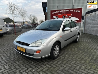 Ford Focus 1.6-16V Ghia Automaat | Trekhaak | APK tot 01-12-2026