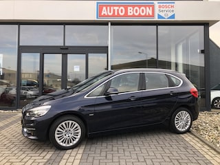 BMW 2-serie Tourer 218i 136PK AUTOM. H.E. : LEER/PANO/HUD NAVI/LED/KEYLESS/2xPDC/ - 2E.EIG - NL AUTO - KM=NAP -