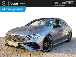 Mercedes-Benz A 180 Limousine AMG Line | Achteruitrijcamera | Dodehoekassistent | Spoorassistent | Panoramadak | Stoelverwarming | Spiegelpakket | Nightpakket