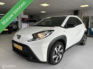 Toyota Aygo 1.0 VVT- Play 17 inch private glass !