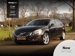 Volvo V60 1.6 T3 Kinetic | Cognac Leer!! | Navi | 17 inch