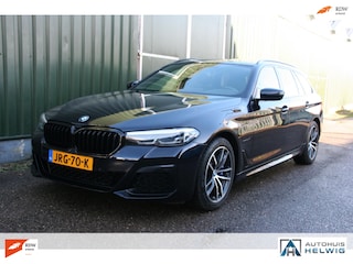 BMW 5-serie Touring 530e xDrive M-SPORT, ZWART LEER, PANORAMADAK, NAVIGATIE, CAMERA