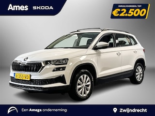 Skoda Karoq 1.5 150pk TSI ACT Business Edition Panoramadak | Parkeer Pakket | 	Navigatie Amundsen met 8" touchscreen