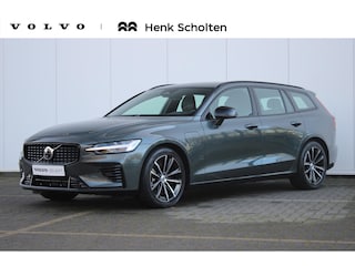 Volvo V60 T6 350PK Plug-in hybrid AWD Plus Dark | Adaptive Cruise & Pilot Assist | Stoelverwarming Voor & Achter | Stuurverwarming | Semi-Elektrische Trekhaak | Premium Audio by Harman Kardon | 360 Camera | Sportstoelen |