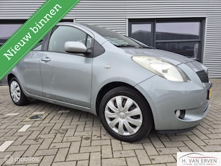 Toyota Yaris 1.3 VVTi Sol AIRCO TREKHAAK NAP