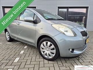 Toyota Yaris 1.3 VVTi Sol AIRCO TREKHAAK NAP