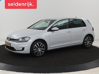 Volkswagen Golf | Leder | Stoelverwarming | Warmtepomp | Camera | Adaptive cruise | Carplay | Virtual Cockpit | LED Plus | Climate control | Navigatie