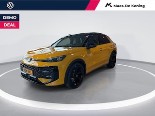 Volkswagen T-Roc 1.5 eTsi R-Line First Edition Panoramaschuif-kanteldak · Black Style Pakket · Multimedia Pakket · Tech Pakket Plus