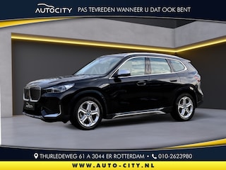 BMW iX1 20 eDrive xLine 67 kWh l Pano l Trekhaak l HUD l Leder l 360 l V