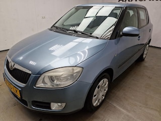Skoda Fabia 1.4-16V Sport AIRCO ! MET NIEUWE APK ! RIJD PERFECT !