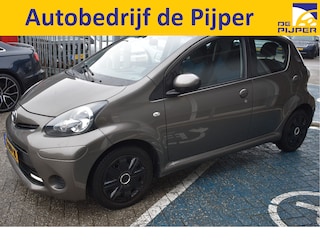 Toyota Aygo 1.0 VVT-i Dynamic Orange, BOEKJES,NAP EN ONDERHOUDSHISTORIE