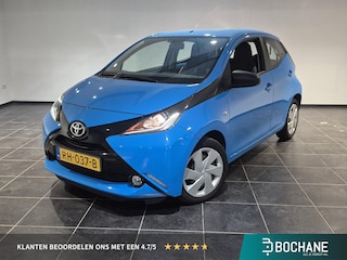 Toyota Aygo 1.0 VVT-i x-play Navigatie | Achteruitrijcamera | Airco