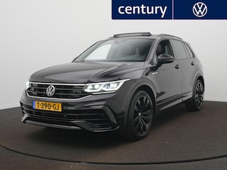 Volkswagen Tiguan 1.5 TSI R-Line Automaat - Panoramaschuif-kanteldak - IQ light - Navigatie - Side assist - Trekhaak - Camera