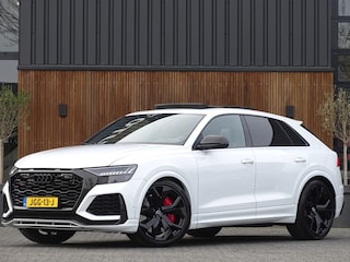 Audi Q8 4.0 TFSI V8T 601PK Q8 q. / carbon / ceramic brakes / B&O