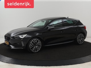 Cupra Leon 1.4 e-Hybrid Black Edition | Origineel NL | Panoramadak | Leder | Stoelverwarming | Adaptive cruise | Sfeerverlichting | Carplay | Memory | Keyless | Camera | Stuurverwarming | PHEV | Plug In