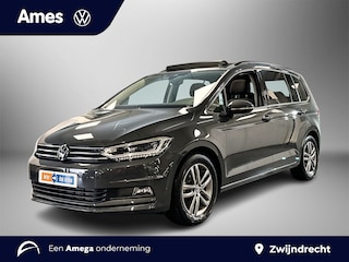 Volkswagen Touran 1.5 150pk TSI Highline 7p Navigatie 'Discover Media' | Velgen 'Salvador', 17 inch lichtmetaal | Panoramaschuif-kanteldak