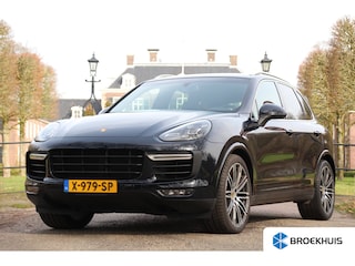 Porsche Cayenne 4.8 Turbo | ELEKTR. TREKHAAK | LUCHTVERING | ELEKTR. VOORSTOELEN INCL MEMORY | STOEL VERWARMING + VERKOELING | CAMERA | PARK SENS V+A | PRACHTIGE STAAT!