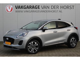Ford Puma 1.0-125pk EcoBoost Mild-Hybrid Titanium. Fabrieksgarantie t/m 23-03-2029 ! Werkelijk in nieuwstaat maar wel ruim €. 6.000,- beneden de nieuwprijs ! Autm. airco, stoel-, stuur- en voorraamverw., adapt. cruise cntrl, side- en lane assist, navigatie, telefoonvoorb., camera 360gr. etc