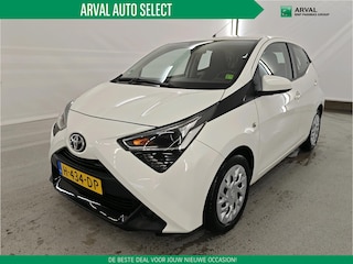 Toyota Aygo 1.0 VVT-i 72pk x-play Limited | Navigatiesysteem | Apple CarPlay / Android auto | Camera | Airconditioning | 5 Deurs